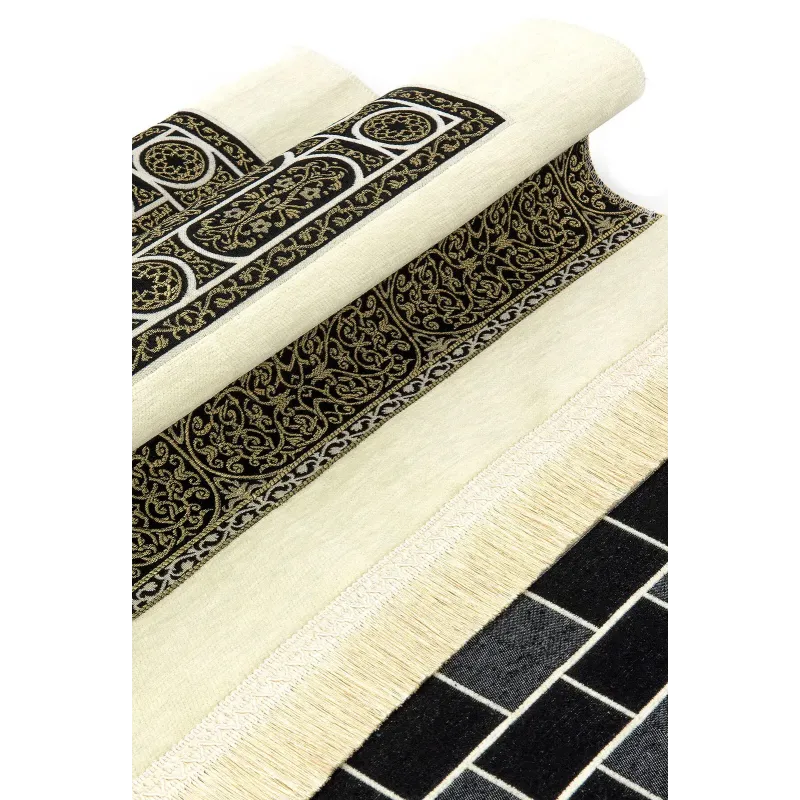 Crèmekleurig gebedskleed met Kaäba-patroon, zwart bloemmotief en franje