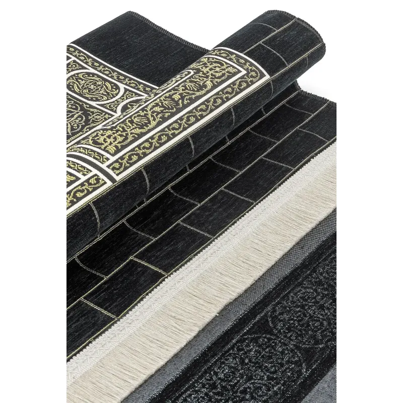 Zwart gouden gebedskleed met Kaäba-patroon en intricate designs