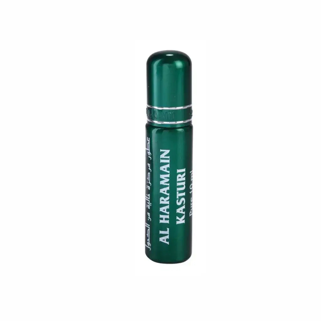 Een strakke donkergroene metallic rollerfles van al haramain parfumolie kasturi met zilveren letters en bijpassende dop