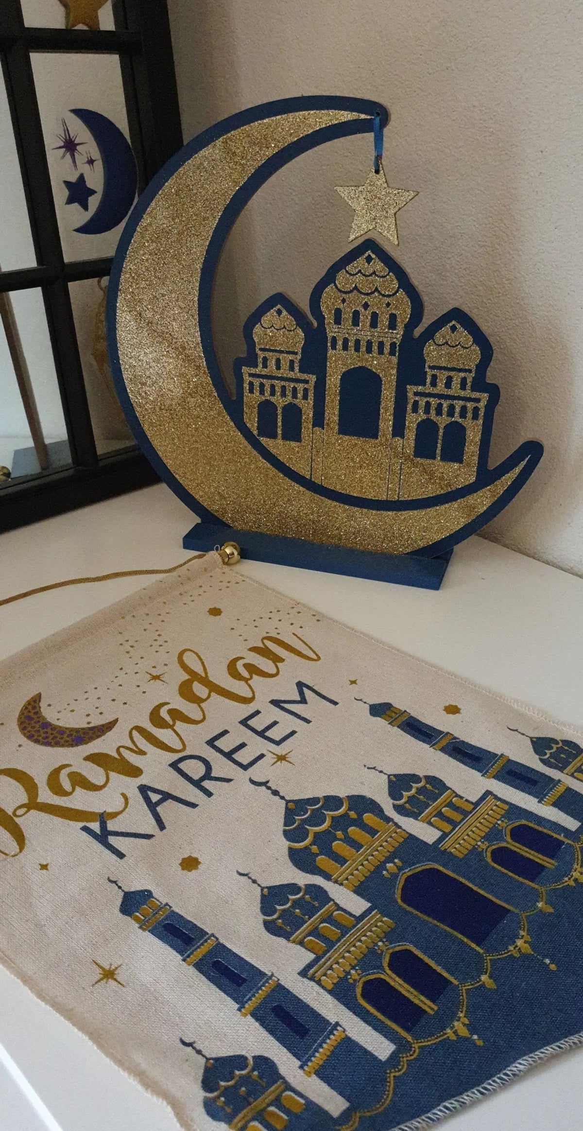 Houten standaard 'maan' glitter - Islamboekhandel.nl