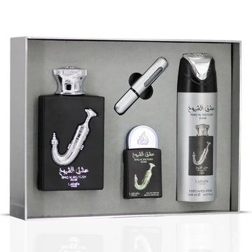 Zwarte rechthoekige parfumfles met zilveren saxofoon en arabische tekst uit ishq al shuyukh silver giftset