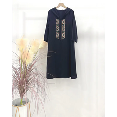 Marineblauwe abaya met gouden borduurwerk, hooded Jellaba Yara