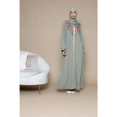 Sagegroene abaya met borduurwerk en bijpassende hijab Kaftan Aliyah Ummi