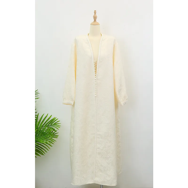 Roomwitte kaftan kimono met knoopsluiting en kraag