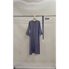 Lavendel abaya met geborduurde mouwen en halslijn, model 35 door Etoiled Orient