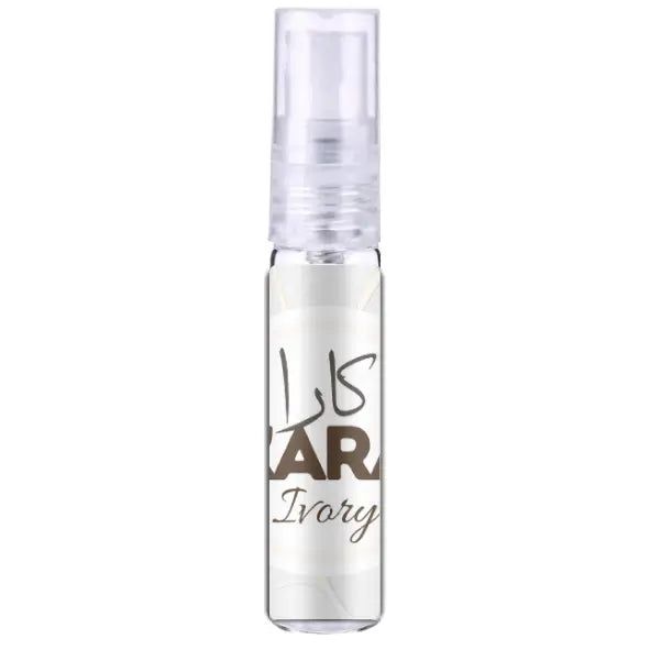 Clear glazen sprayfles met doorzichtige dop en wit etiket met lisara ivory tekst in bruine en zwarte letters voor kara white product