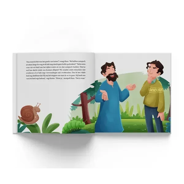 Open kinderboek karim en kees met geïllustreerde pagina’s van twee mannen in bos en een slak links op de pagina