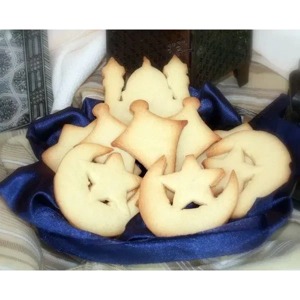 Koekjesuitstekers metaal (set van 7) - Islamboekhandel.nl