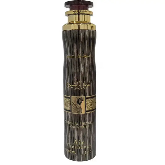 Een 300 ml lattafa air freshener sheikh al shuyukh sprayfles met donker houtnerf en gouden accenten