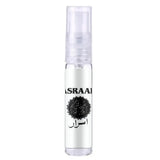Heldere glazen spuitfles van lattafa parfum asraar met wit etiket en zwarte boomillustratie
