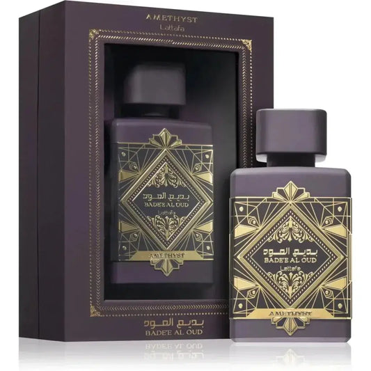 Dieppaars rechthoekig parfumflesje met gouden geometrische en bloemmotieven amethyst van lattafa