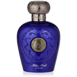 Diepblauwe glazen parfumfles lattafa parfum blue oud met zilverkleurige fijn geweven dop en goudkleurige medaille