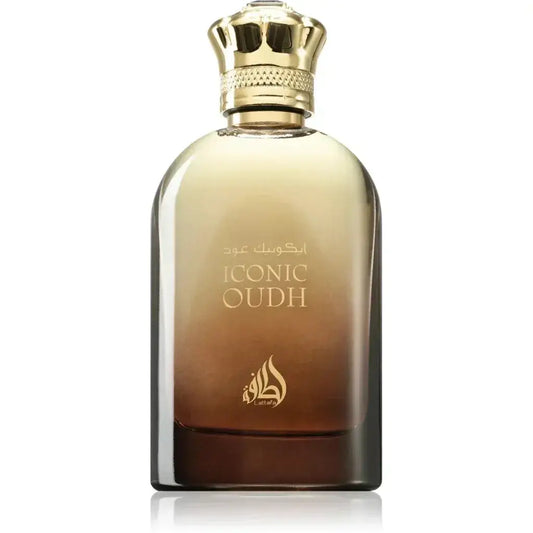 Een luxe amberkleurige glazen parfumfles lattafa parfum iconic oudh met gouden kroonvormige dop en arabisch logo
