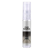Transparante glazen sprayfles met zilver zwart etiket met het merkoud najdia van lattafa parfum oud najdia