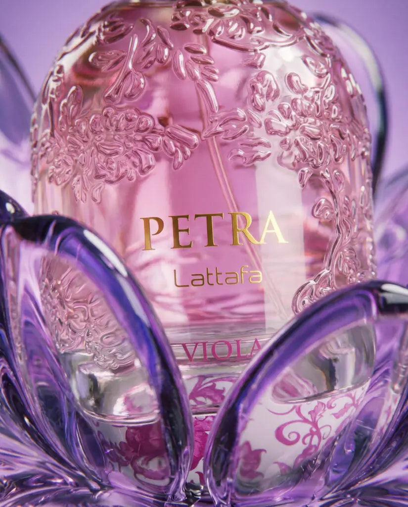 Lattafa Petra Viola detailfoto