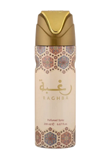 Gouden Raghba deodorant spray met geometrische Arabische patronen op de verpakking