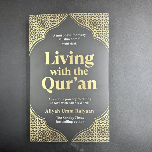Living with the Qur’an: “A must-have for every Muslim home by Mufti Menk - Islamboekhandel.nl