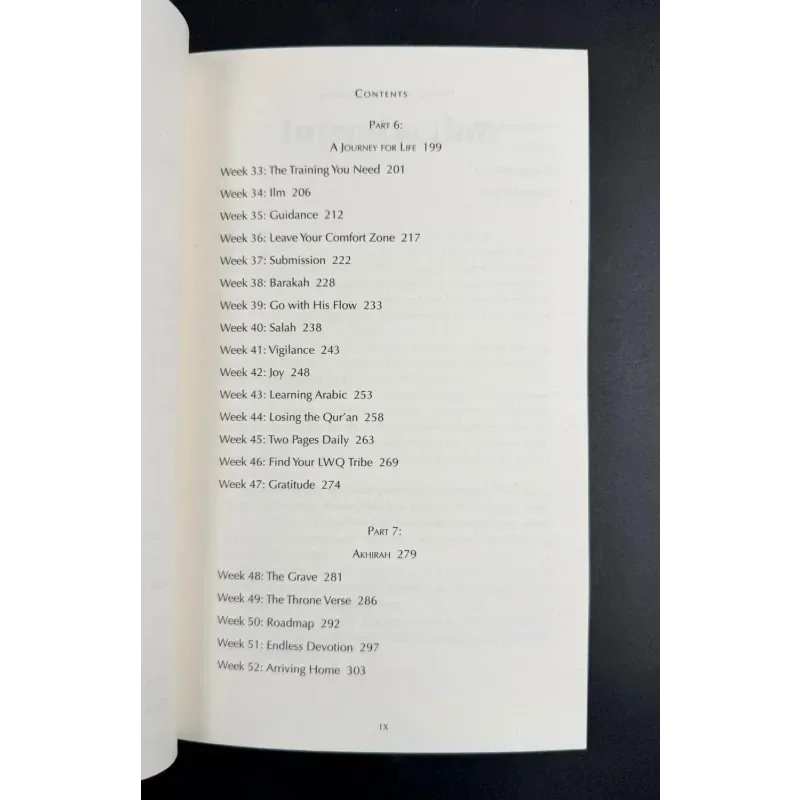 Living with the Qur’an: “A must-have for every Muslim home by Mufti Menk - Islamboekhandel.nl