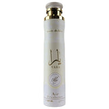 Witte cilindrische luchtverfrisser met gouden accenten en arabische letters van het merk yara moi 300 ml