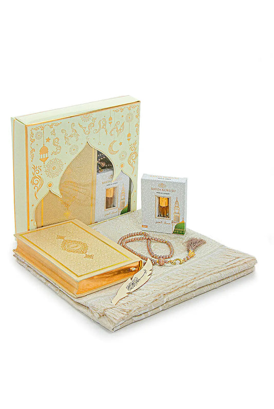 Luxe créme cadeauset met gebedskleed, tasbih, koran engels/arabisch en parfum - Islamboekhandel.nl