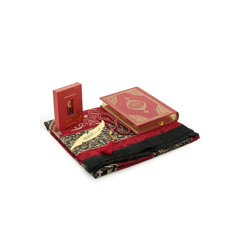 Luxe rode cadeauset met een engels/arabische koran en parfum - Islamboekhandel.nl