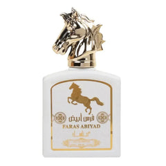 Witte parfummfles met gouden paardenhoofddeksel en arabische tekst van faras abiyad manasik faras abiyad
