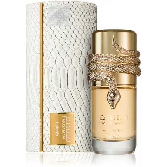 Musamam white intense edp 100 ml goudkleurige parfumfles met een slangenontwerp en aqwa musaww merk op transparant glas