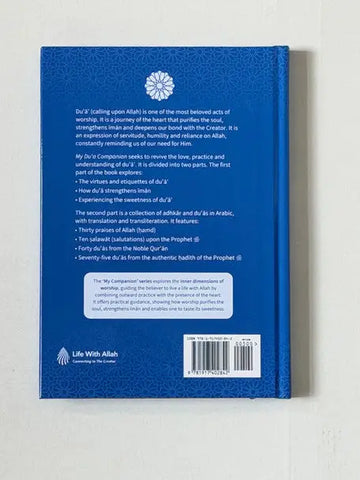 Blauw boek my dua companion met getextureerde omslag en witte tekst over du’a inhoud