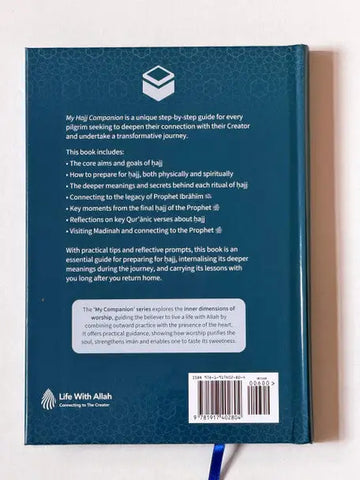 Tealblauw boek met geometrisch patroon en witte tekst van my hajj companion serie door life with allah