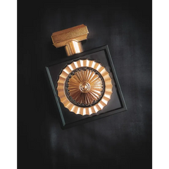 Lattafa Pride Nebras gouden zwarte parfumfles met gourmand geurfamilie