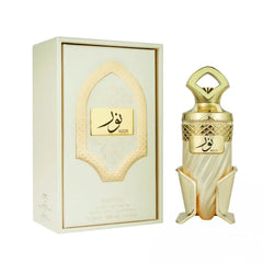 Gouden parfumflesje Noor met sierlijke details in een arabische parfumdoos