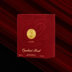 Rode parfumdoos met gouden embleem van Lattafa Opulent Red