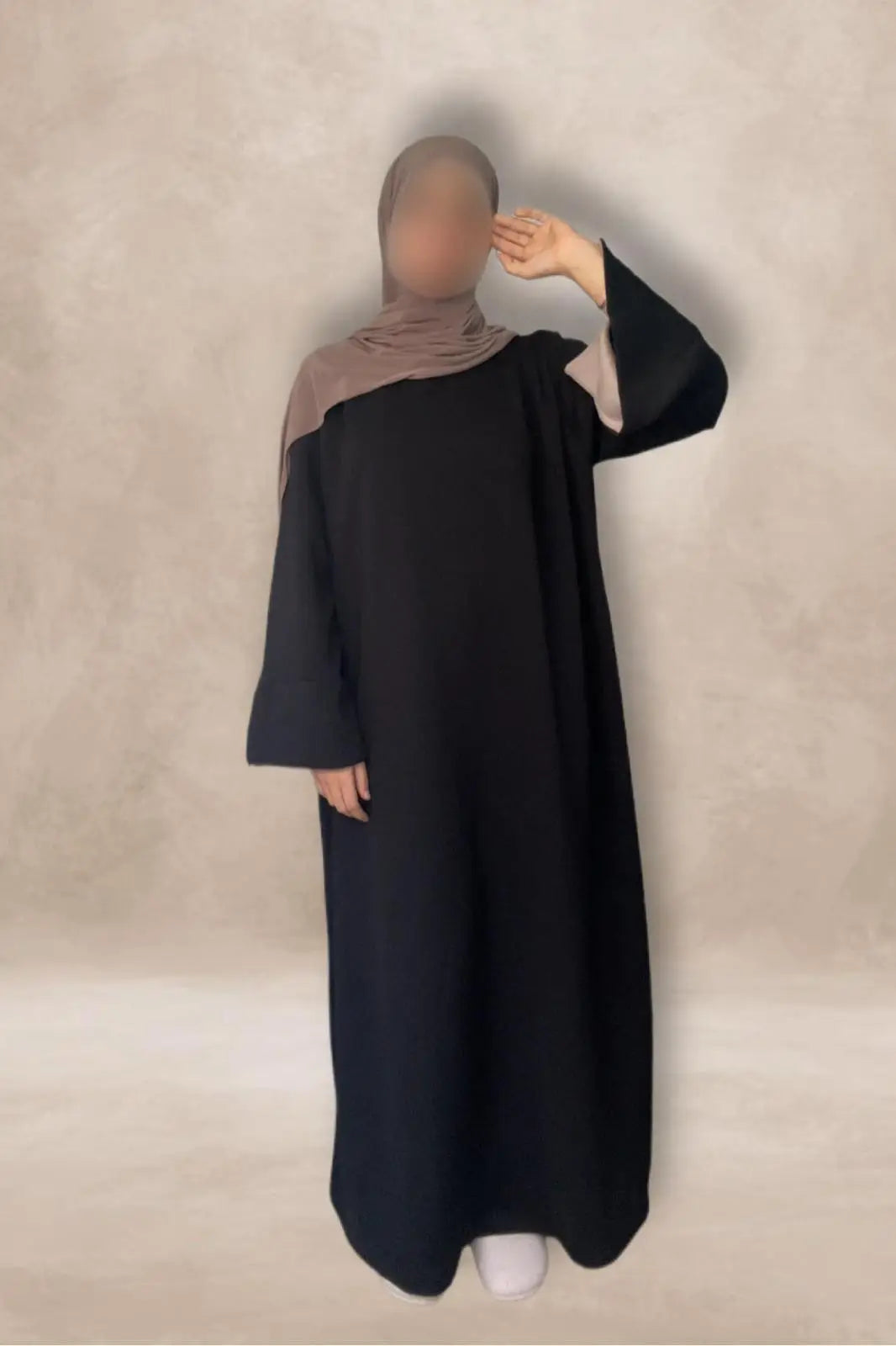Oversized abaya onesize met lange mouwen in zwart en taupekleurig colorblock design