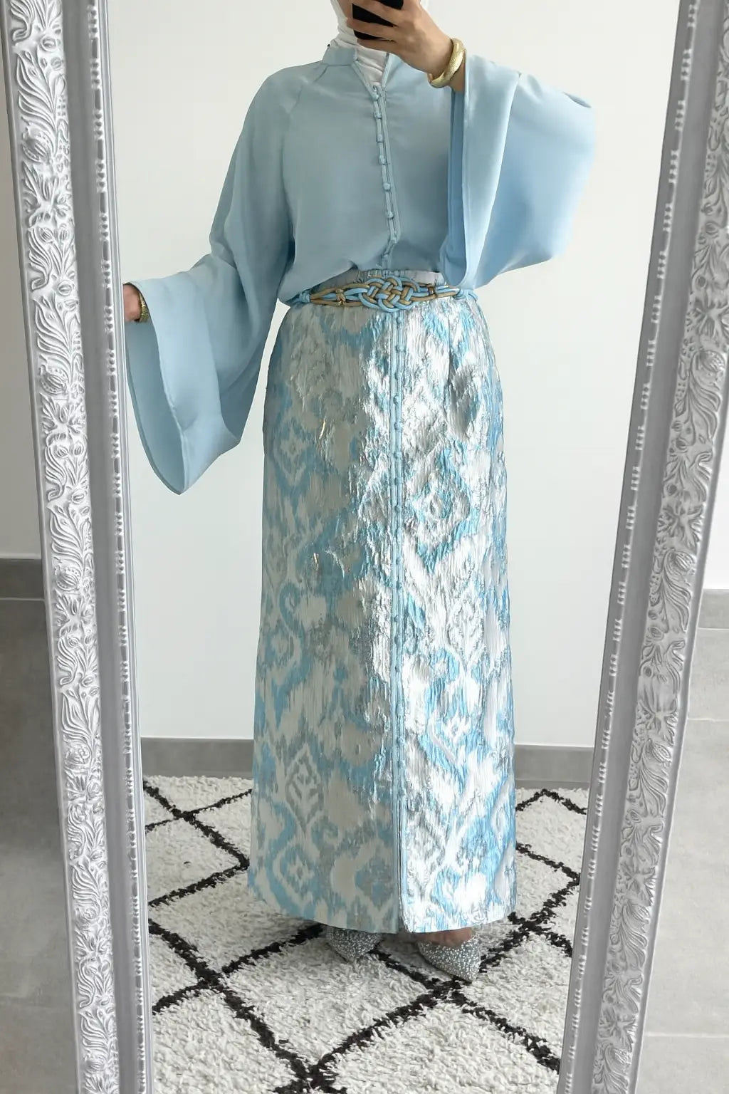 Lichtblauwe en zilveren maxi rok met hoog tailleband uit premium kaftan set rok met blouse