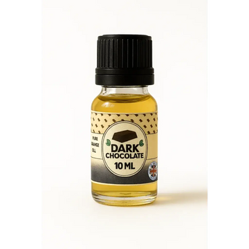 Een heldere glazen fles met zwarte dop bevat goudgeel chocoladeolie van 10 ml pure geurolie pure chocolade