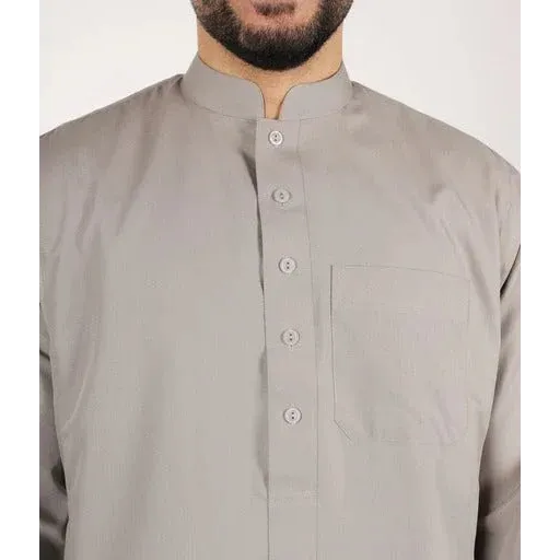Grijze qamis ind24 q4him met knoopsluiting, opstaande kraag en borstzak, ideaal voor dagelijkse kleding