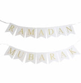 Ramadan Mubarak letterslinger -wit - Islamboekhandel.nl