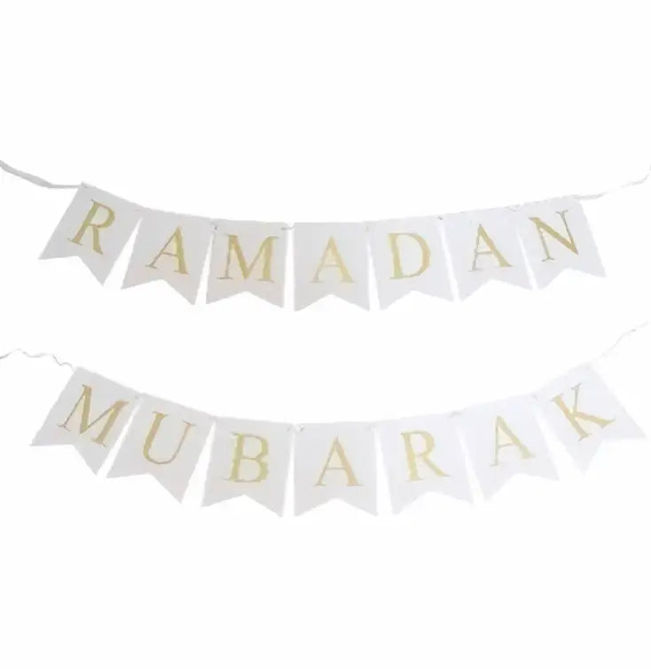 Ramadan Mubarak letterslinger -wit - Islamboekhandel.nl