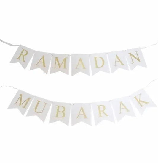 Ramadan Mubarak letterslinger -wit - Islamboekhandel.nl