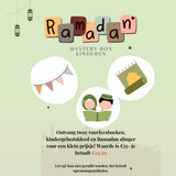 Ramadan mysterybox kinderen met kleurrijke blokletters, feestvlaggetjes, boek met gouden maansikkel en lezende kinderen