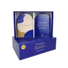 Royal blue gift box met Ramadan reflectie kaarten en boeken voor de heilige maand