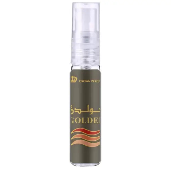 Een slanke transparante glazen sprayfles al-rehab parfum golden met een donker olijfgroen label en gouden letters