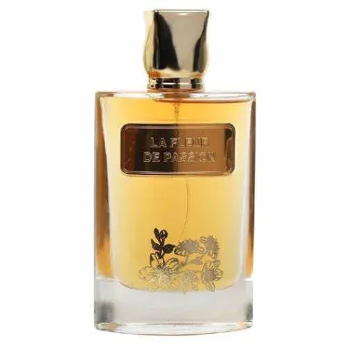 Elegante riffs parfum fles met gouden dop en bloemendecoratie voor La Fleur de Passion