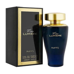 Riffs Parfum Mon Lumiere parfum fles met goudkap en bijpassende zwarte gouden doos