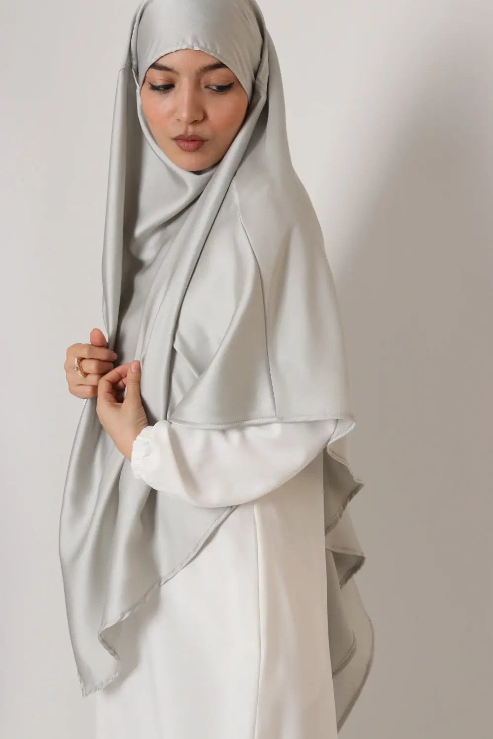 Satijnen Khimar - Islamboekhandel.nl