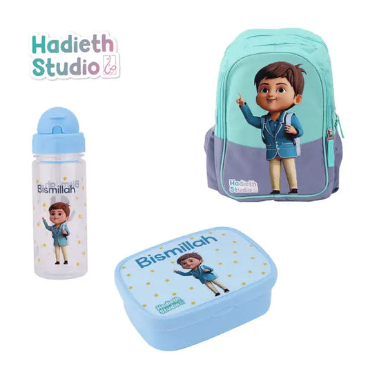 Lichtblauwe plastic drinkfles met bijpassend deksel en cartoon bismillah ontwerp schoolset blauw hadieth studio