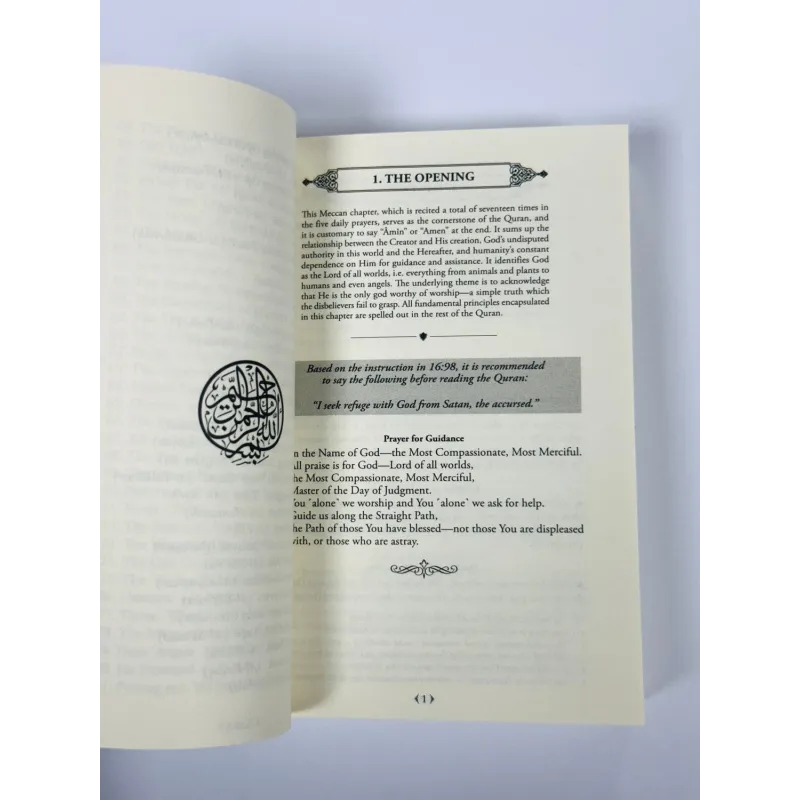 De Clear Quran Engels Pocketformaat met iPhone 13 Pro Max Graphite