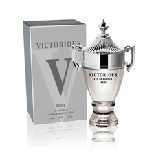 Zilveren trofee-vormige parfumfles met Victorious branding en verpakking voor EDP cologne spray