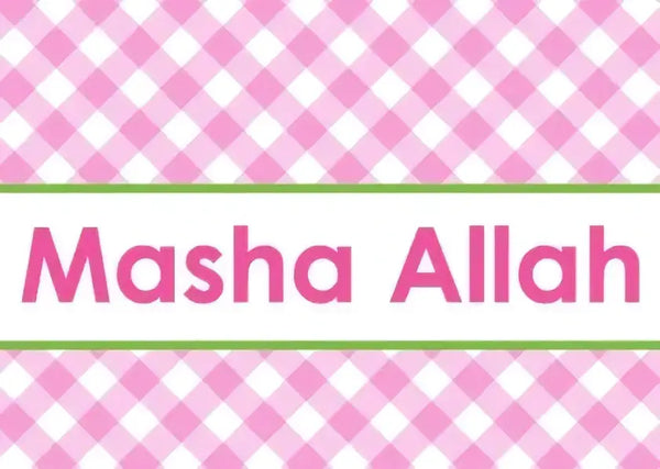 Wenskaart geboorte meisje met roze en witte ruitjes en roze tekst masha allah op banner
