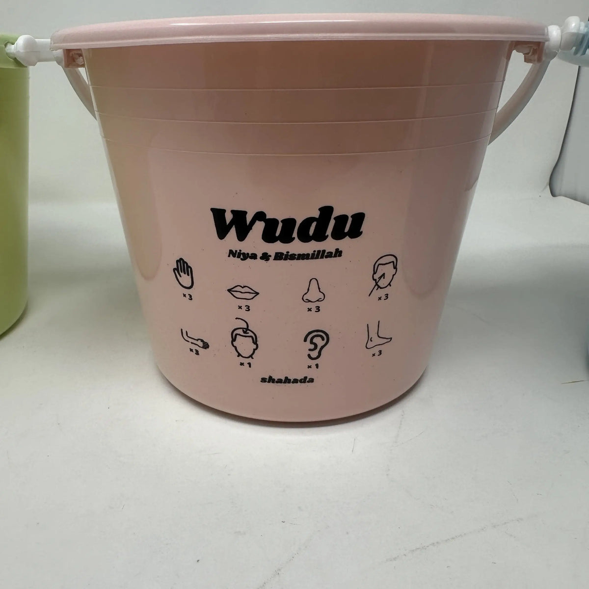Wudu emmer (diverse kleuren) - Islamboekhandel.nl